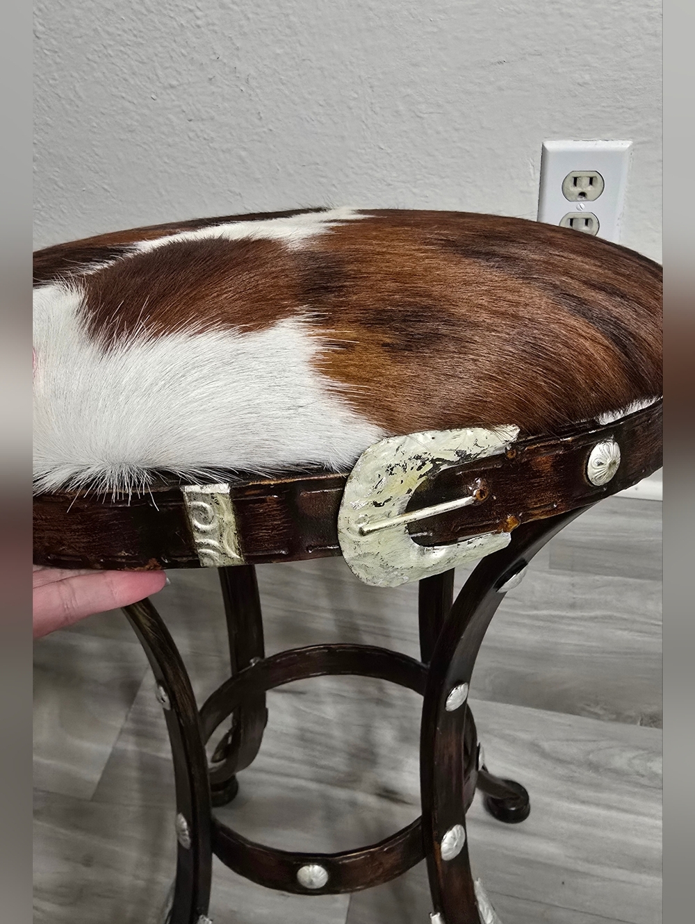 Western Cowhide Belt Foot Stool - Picture 8 of 14